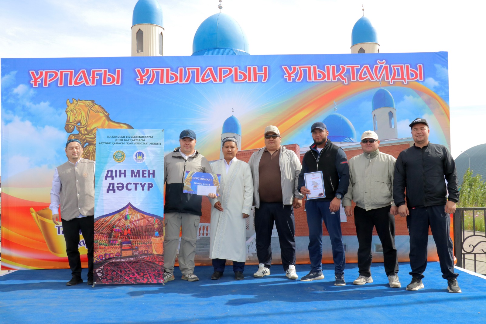 Массаж кезіндегі секс видео Әкесінің қызы секс порно