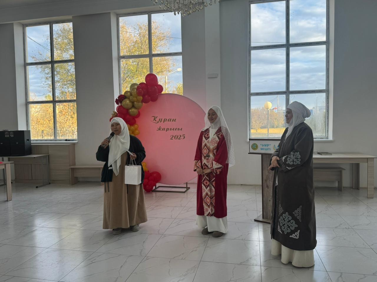 Анасы ұлының порносын жұлып алады