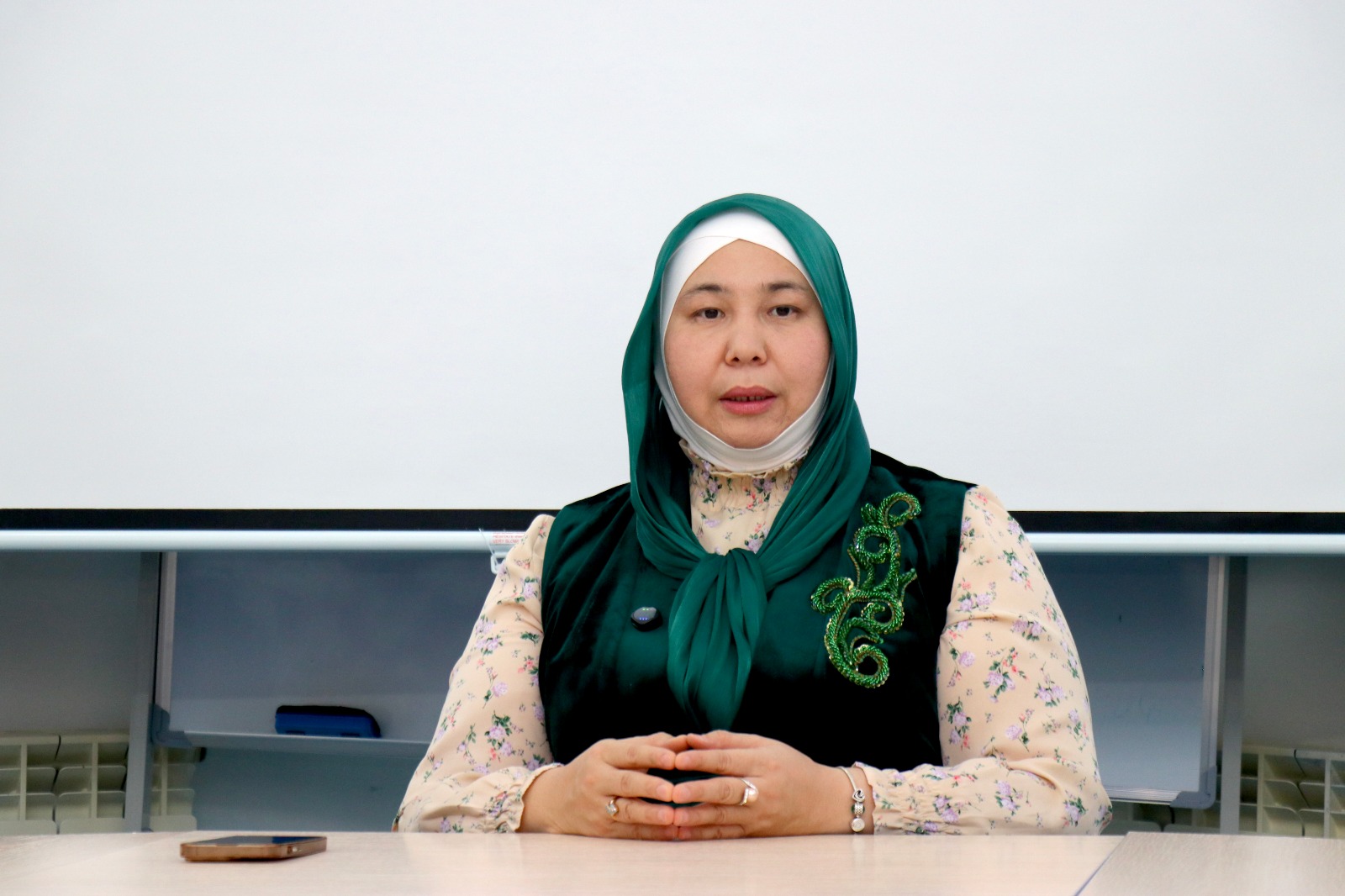 Марина Александрова жалаңаш тұсқағаз